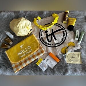 NEW - SUMMER FRIDAYS & iT Cosmetics bundle